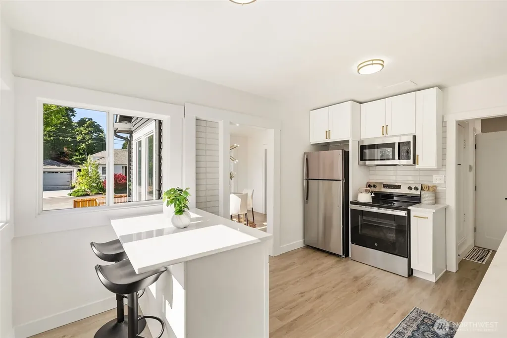 515 N 122nd Street Seattle WA 98133