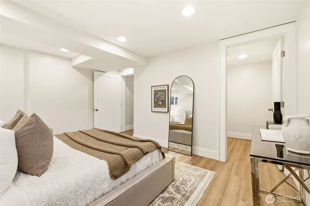 515 N 122nd Street Seattle WA 98133