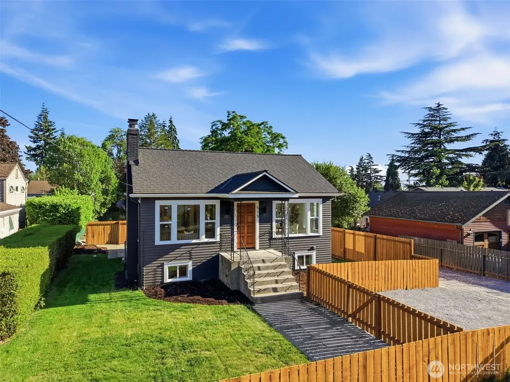 515 N 122nd Street Seattle WA 98133