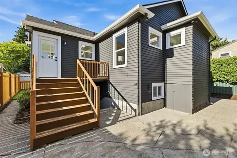 515 N 122nd Street Seattle WA 98133