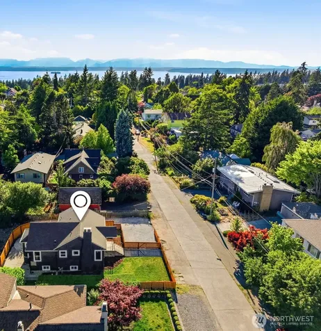 515 N 122nd Street Seattle WA 98133