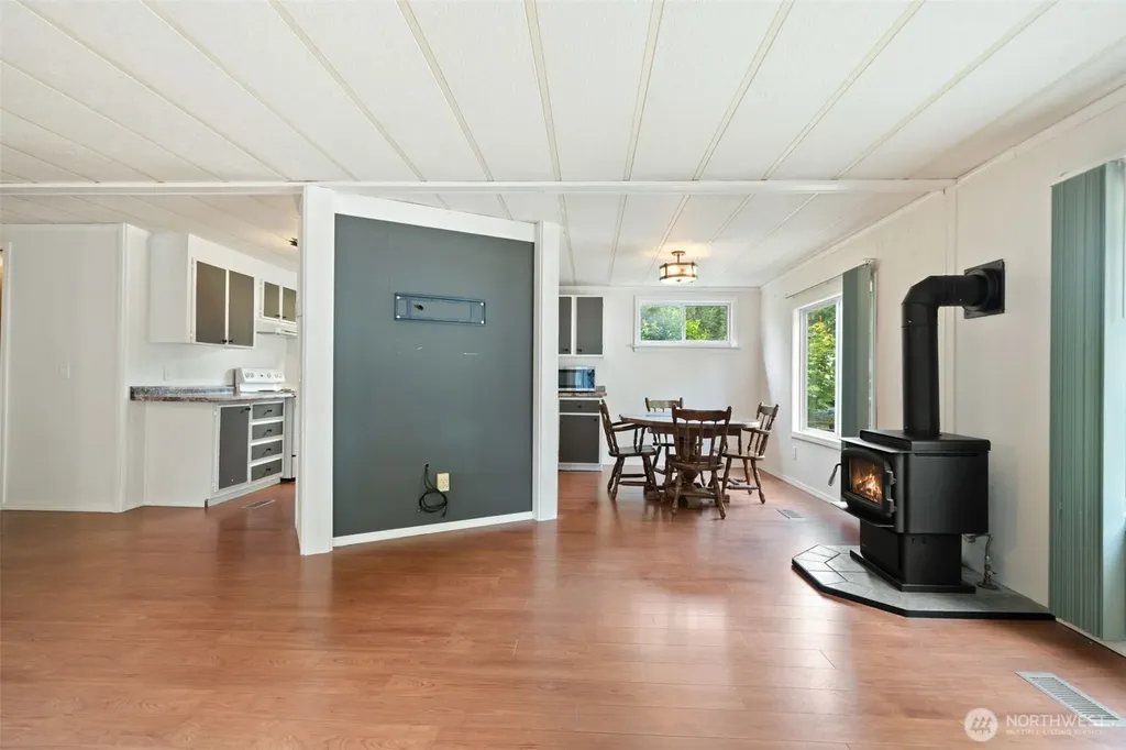 6521 SE Mile Hill Drive Port Orchard WA 98366