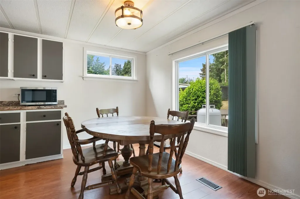 6521 SE Mile Hill Drive Port Orchard WA 98366