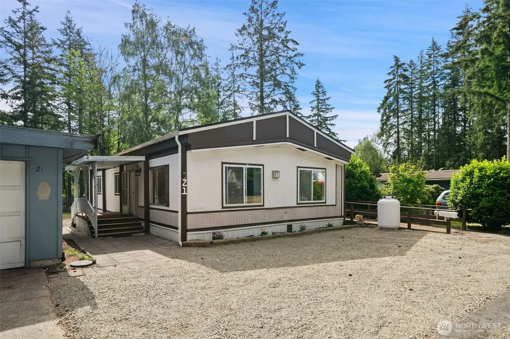 6521 SE Mile Hill Drive Port Orchard WA 98366