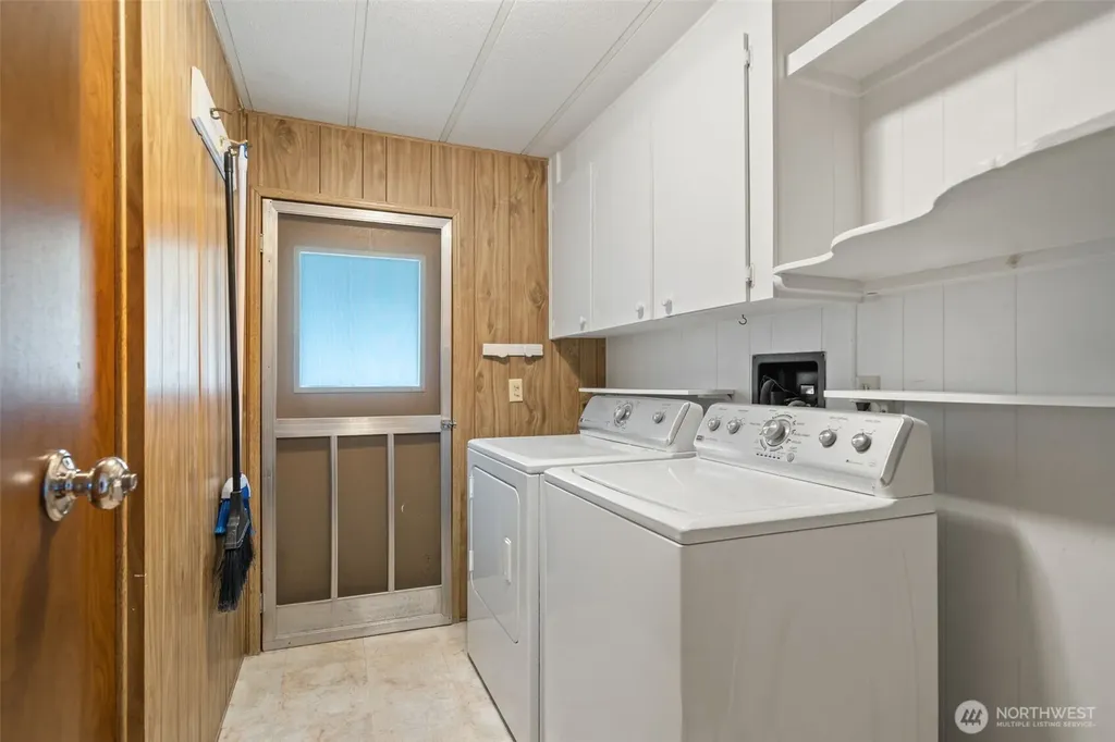 6521 SE Mile Hill Drive Port Orchard WA 98366