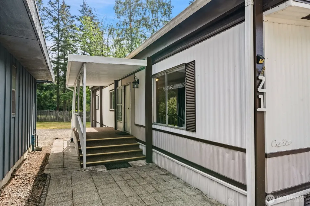 6521 SE Mile Hill Drive Port Orchard WA 98366