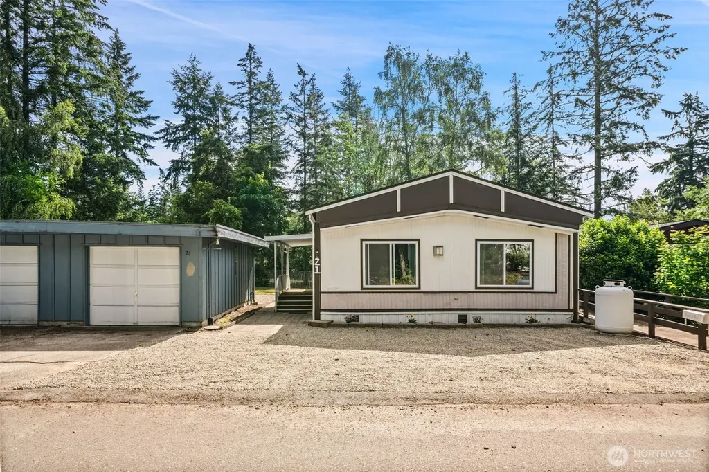 6521 SE Mile Hill Drive Port Orchard WA 98366