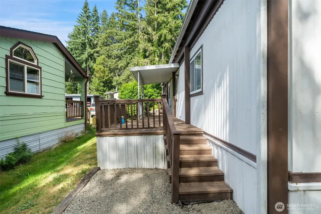 6521 SE Mile Hill Drive Port Orchard WA 98366