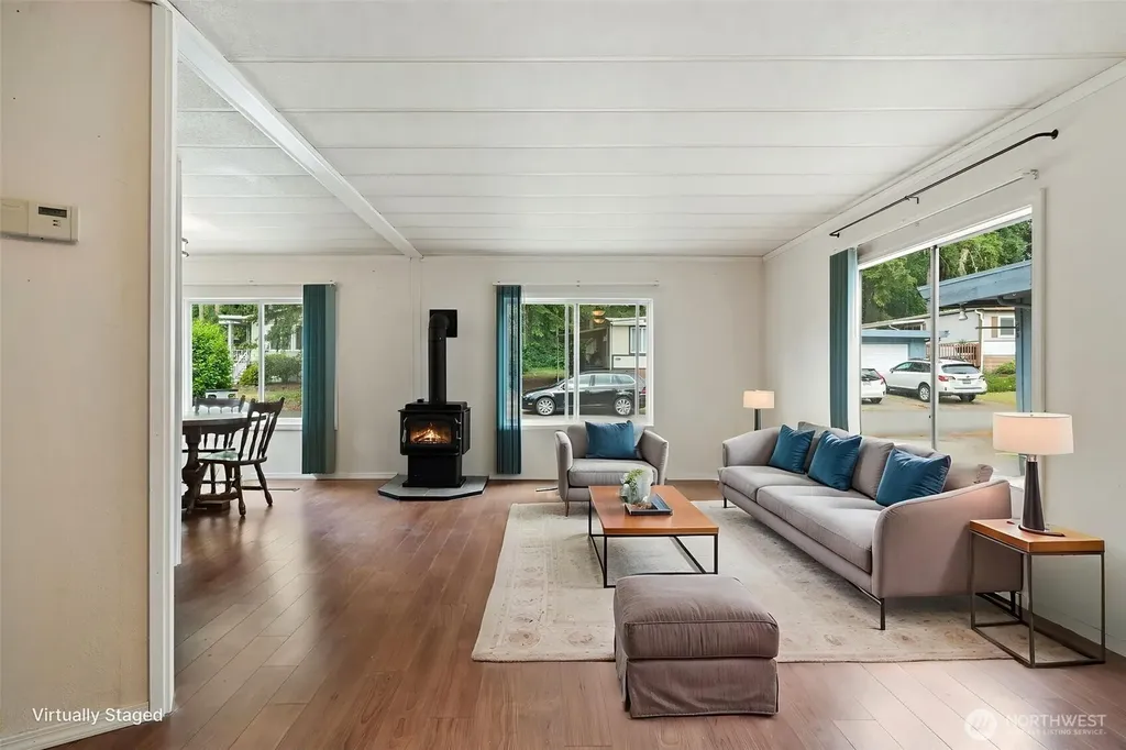 6521 SE Mile Hill Drive Port Orchard WA 98366