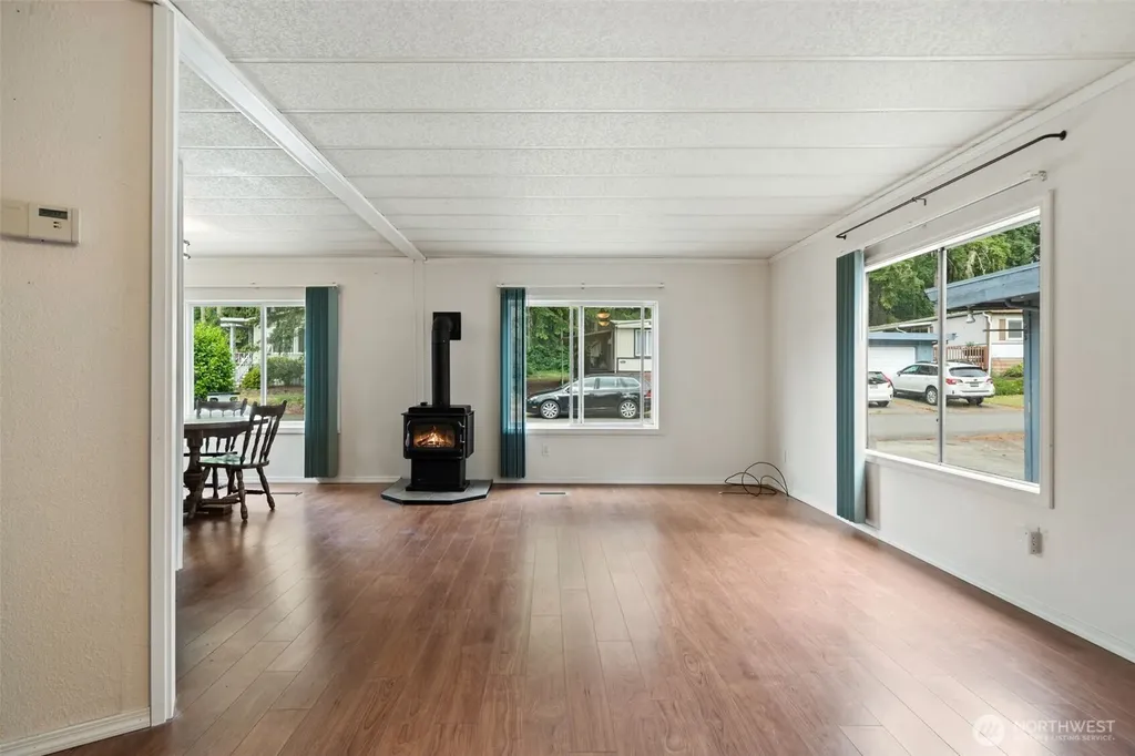 6521 SE Mile Hill Drive Port Orchard WA 98366