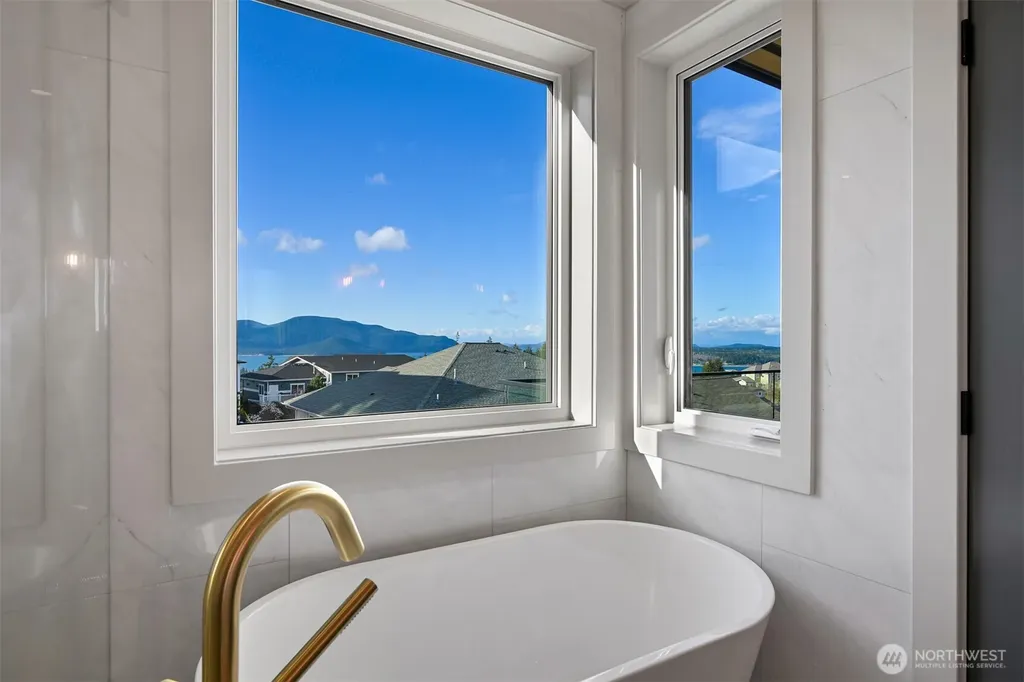 3951 Rock Ridge Parkway Anacortes WA 98221