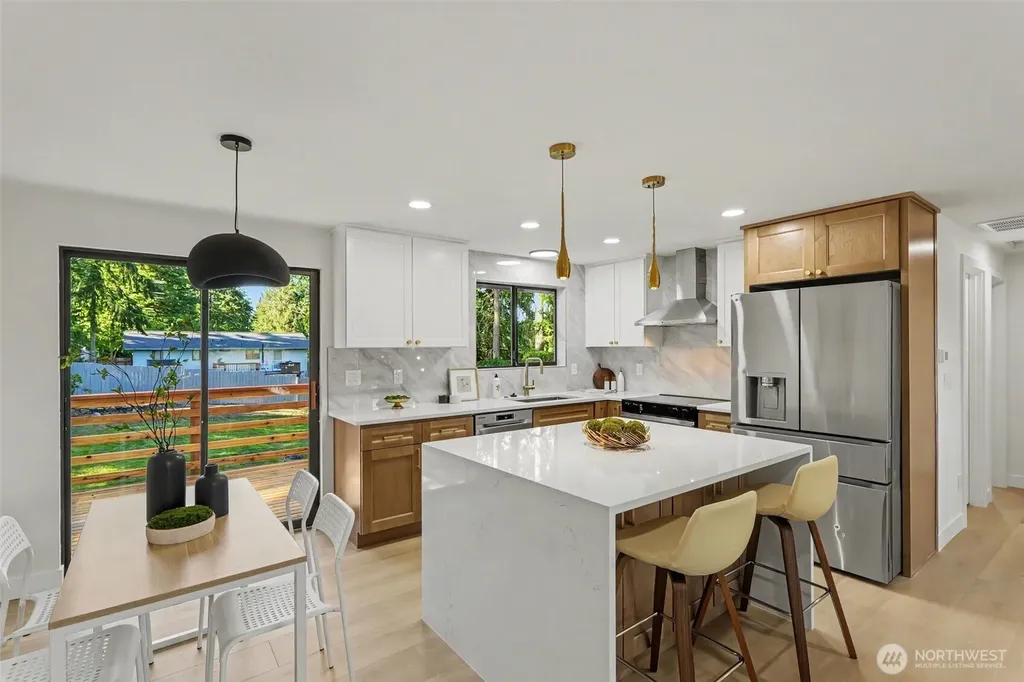 7245 E Taylor Street Port Orchard WA 98366