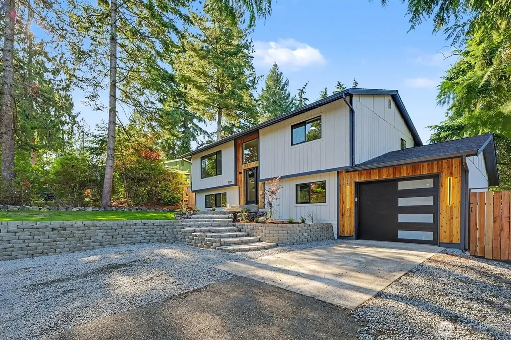 7245 E Taylor Street Port Orchard WA 98366