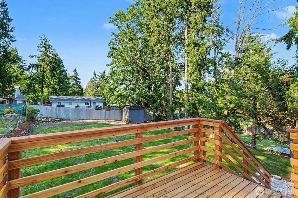 7245 E Taylor Street Port Orchard WA 98366