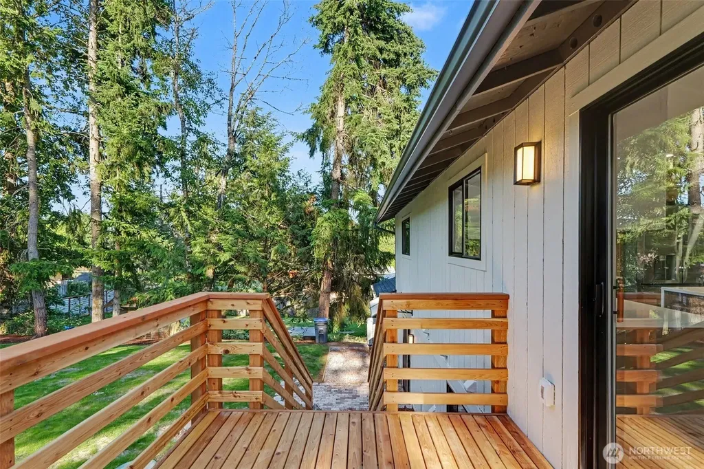 7245 E Taylor Street Port Orchard WA 98366