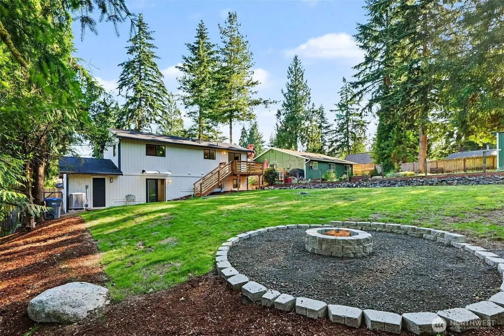 7245 E Taylor Street Port Orchard WA 98366