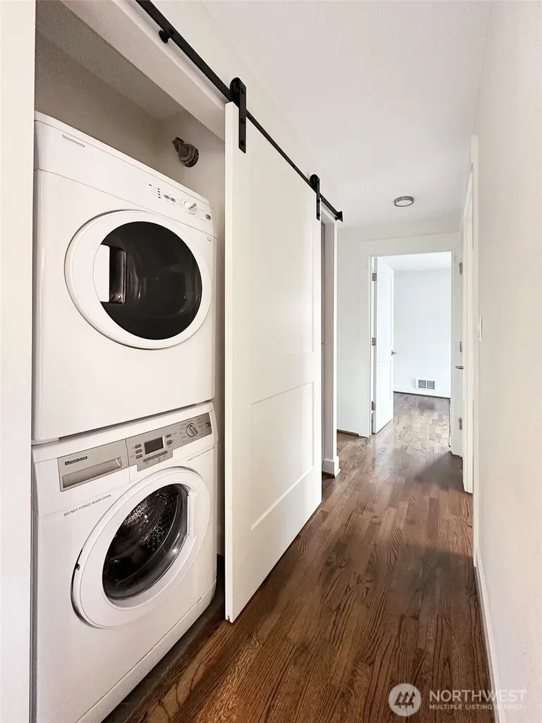 3803 Carr Place N Seattle WA 98103