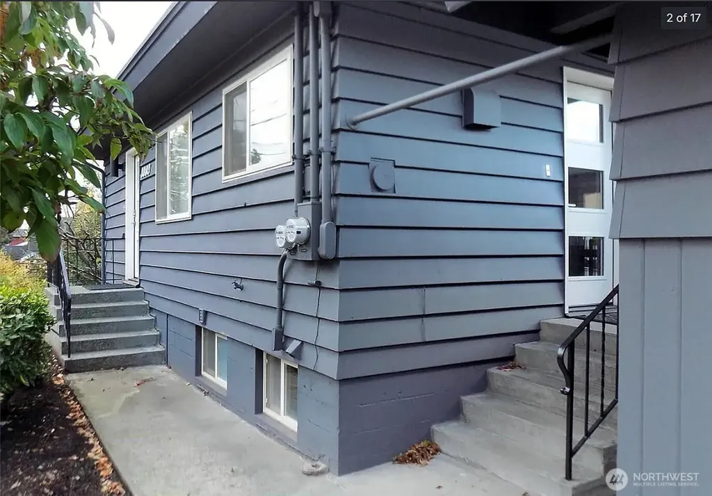 3803 Carr Place N Seattle WA 98103