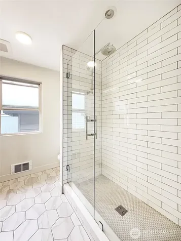 3803 Carr Place N Seattle WA 98103
