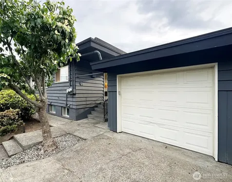 3803 Carr Place N Seattle WA 98103