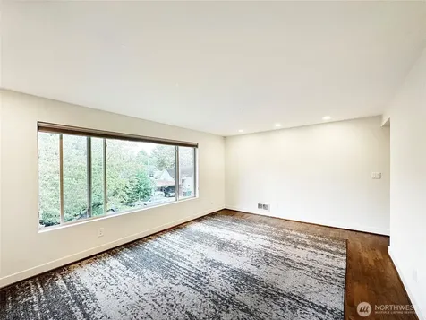 3803 Carr Place N Seattle WA 98103