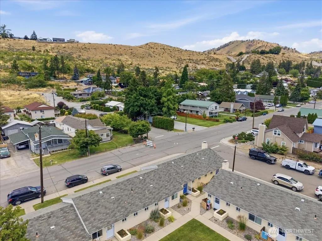 315 W Gibson Avenue Chelan WA 98816
