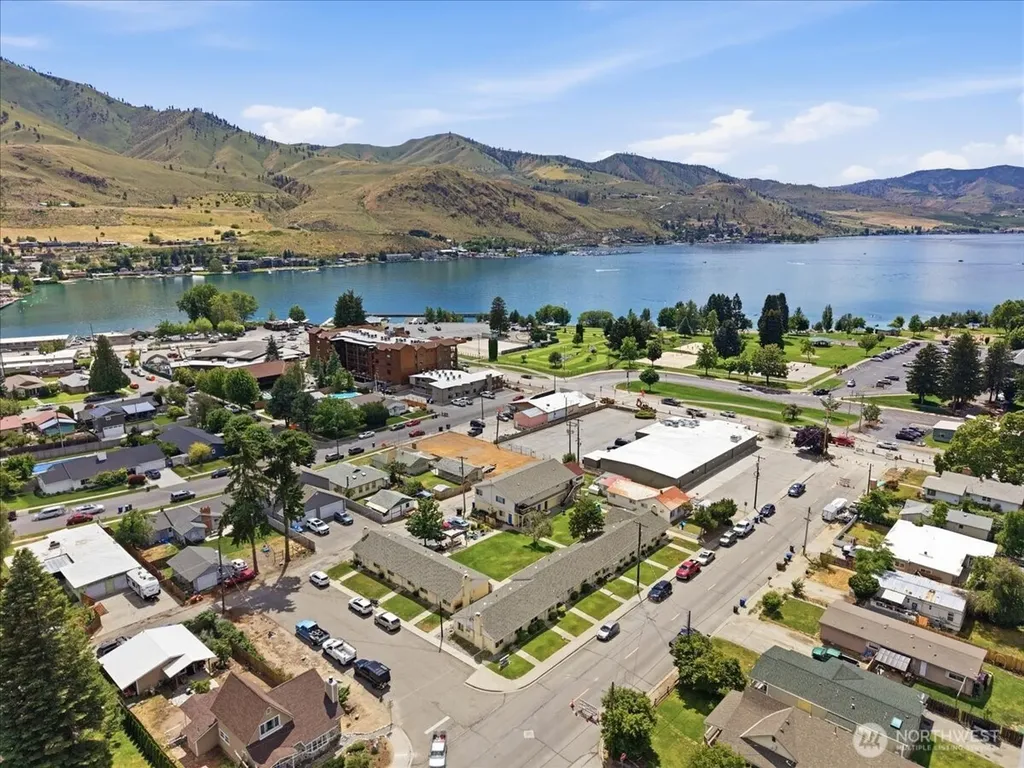 315 W Gibson Avenue Chelan WA 98816