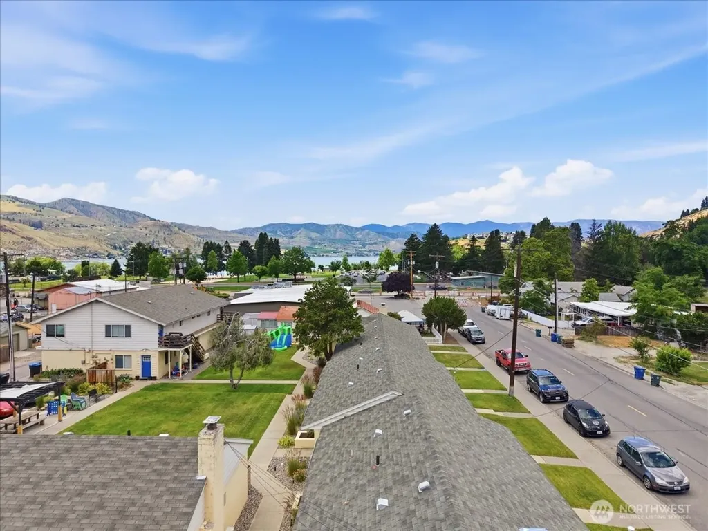 315 W Gibson Avenue Chelan WA 98816