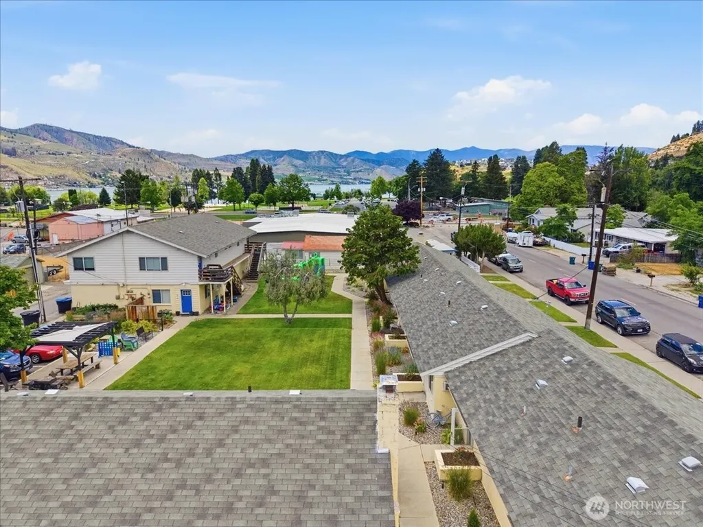 315 W Gibson Avenue Chelan WA 98816