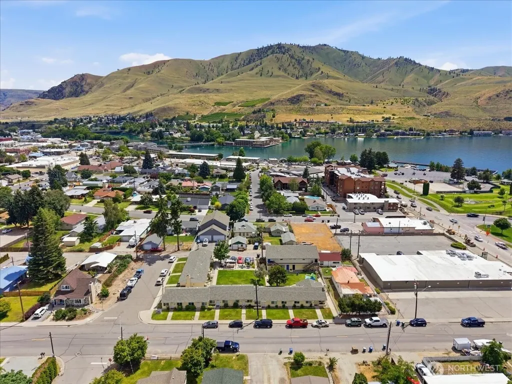 315 W Gibson Avenue Chelan WA 98816