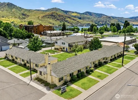 315 W Gibson Avenue Chelan WA 98816