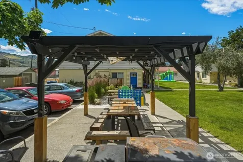 315 W Gibson Avenue Chelan WA 98816