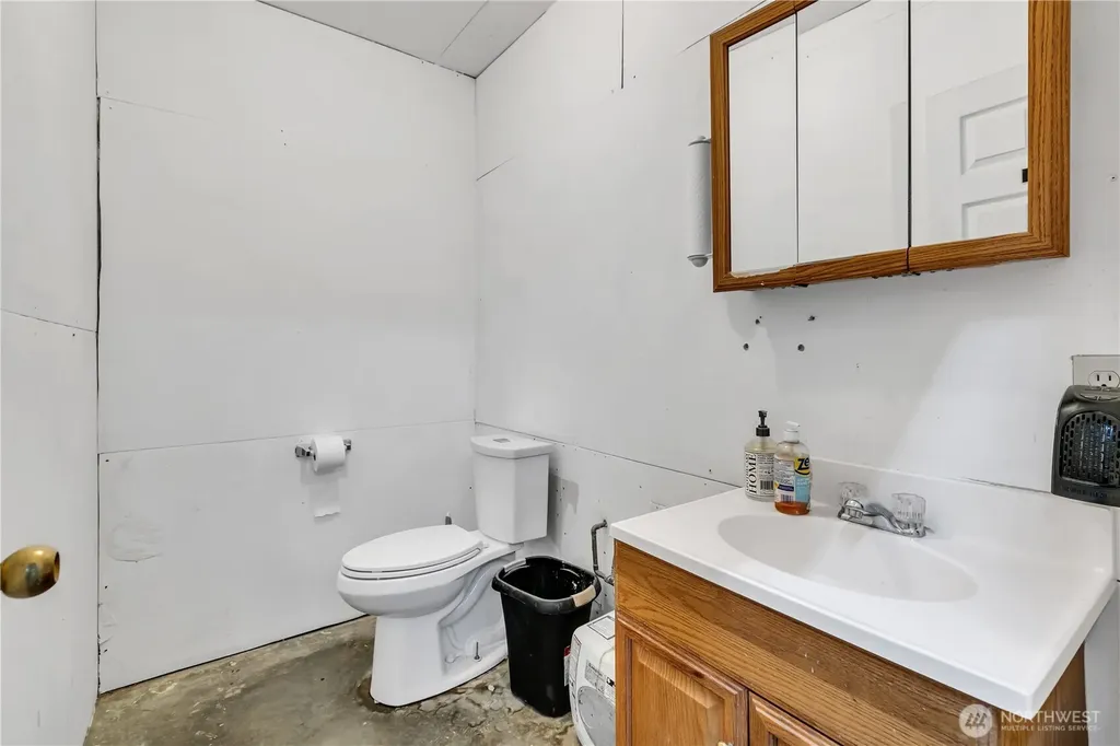 13025 Ambaum Boulevard SW Burien WA 98146