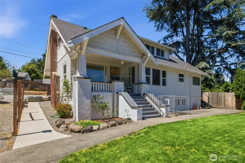 13025 Ambaum Boulevard SW Burien WA 98146