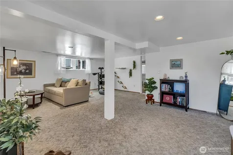 13025 Ambaum Boulevard SW Burien WA 98146