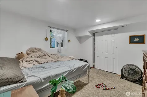 13025 Ambaum Boulevard SW Burien WA 98146