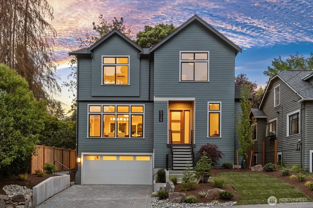 5739 25th Avenue NE Seattle WA 98105