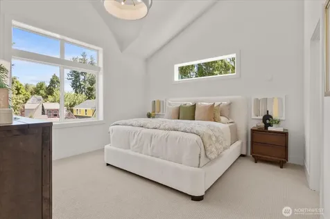 5739 25th Avenue NE Seattle WA 98105