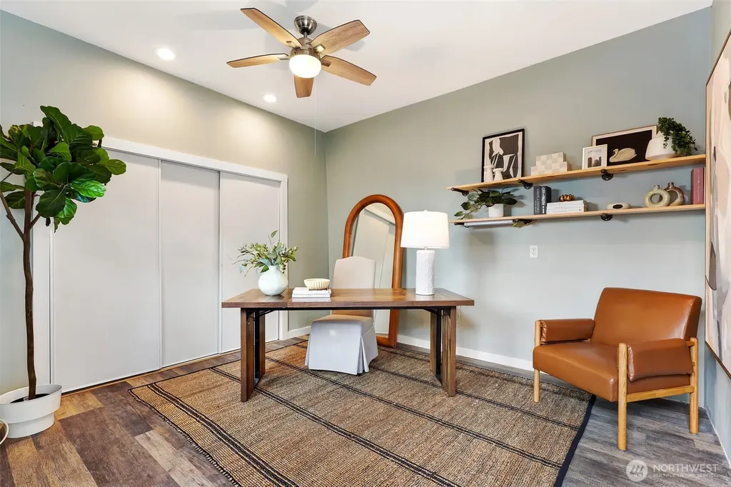 516 W Howe Street Seattle WA 98119