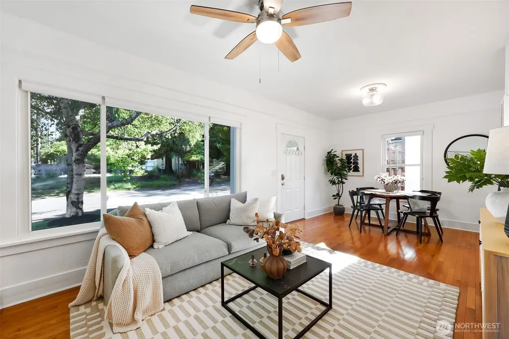 516 W Howe Street Seattle WA 98119