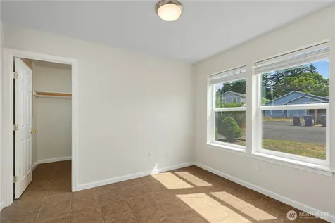 4127 E T Street Tacoma WA 98404
