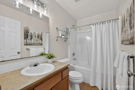 4929 104th Place NE Marysville WA 98270
