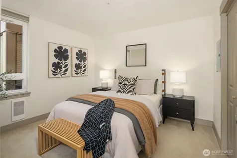 4547 8th Avenue NE Seattle WA 98105