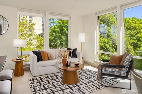 4547 8th Avenue NE Seattle WA 98105