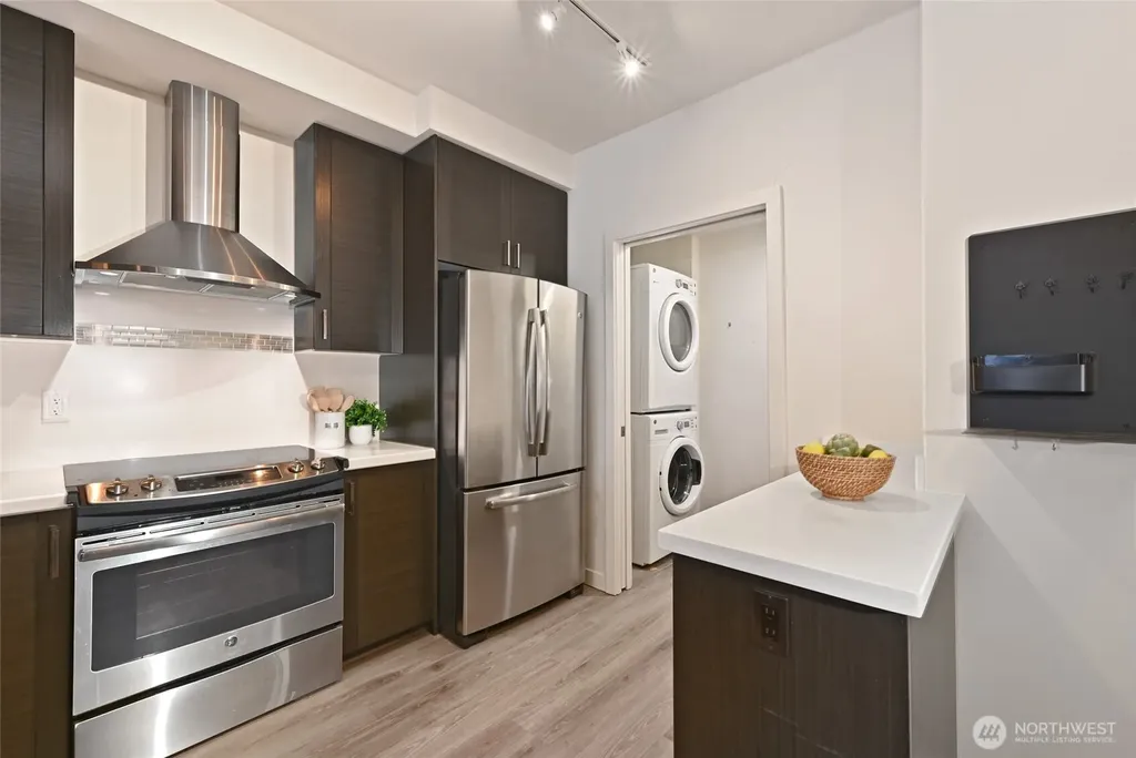 1760 NW 56th Street Seattle WA 98107