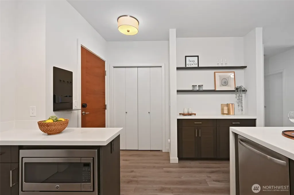 1760 NW 56th Street Seattle WA 98107