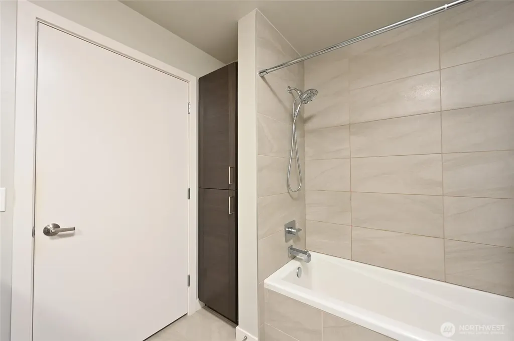 1760 NW 56th Street Seattle WA 98107