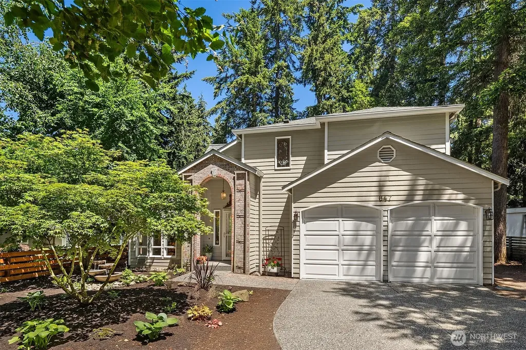 647 Edmonds Way Edmonds WA 98020