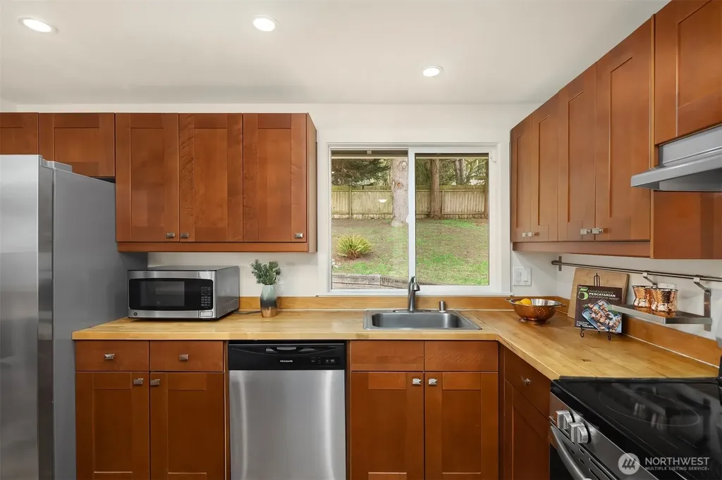 14011 98th Avenue NE Kirkland WA 98034