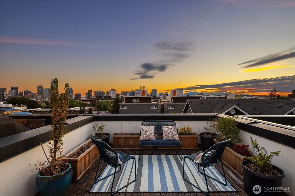 1809 13th Avenue Seattle WA 98122